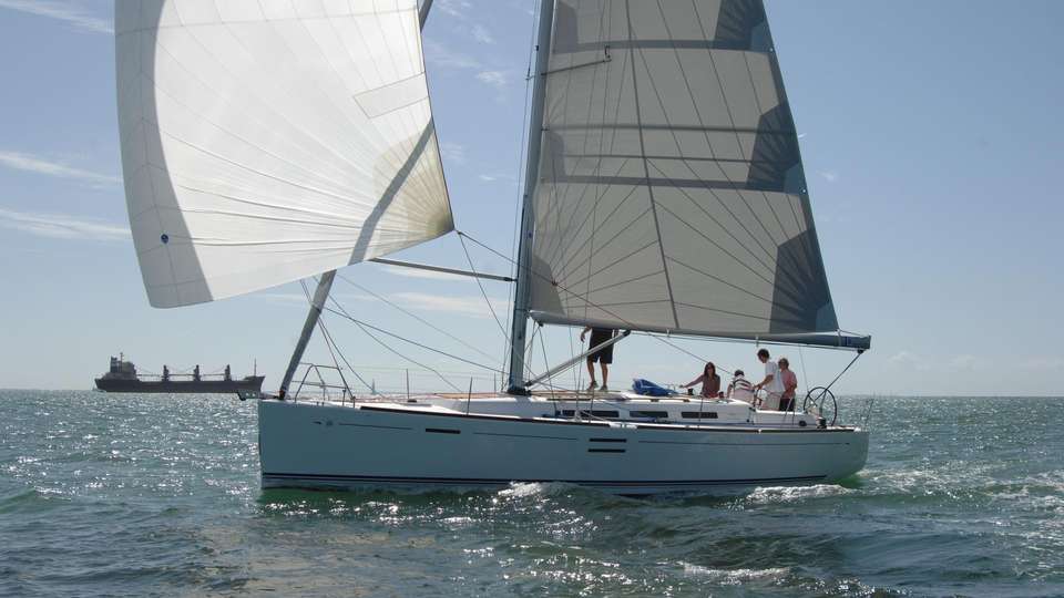 Dufour 40E
