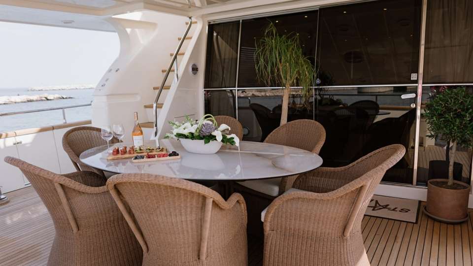 Falcon 90