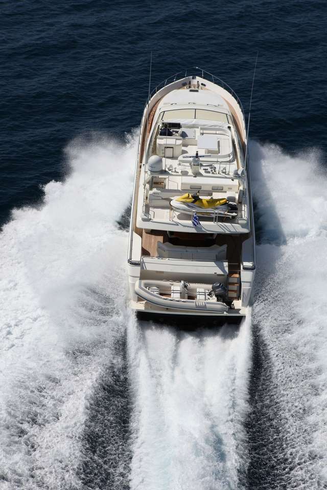 Ferretti 80