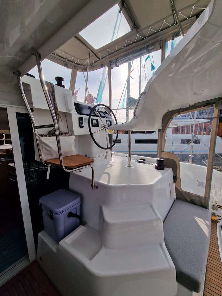 Lagoon 38