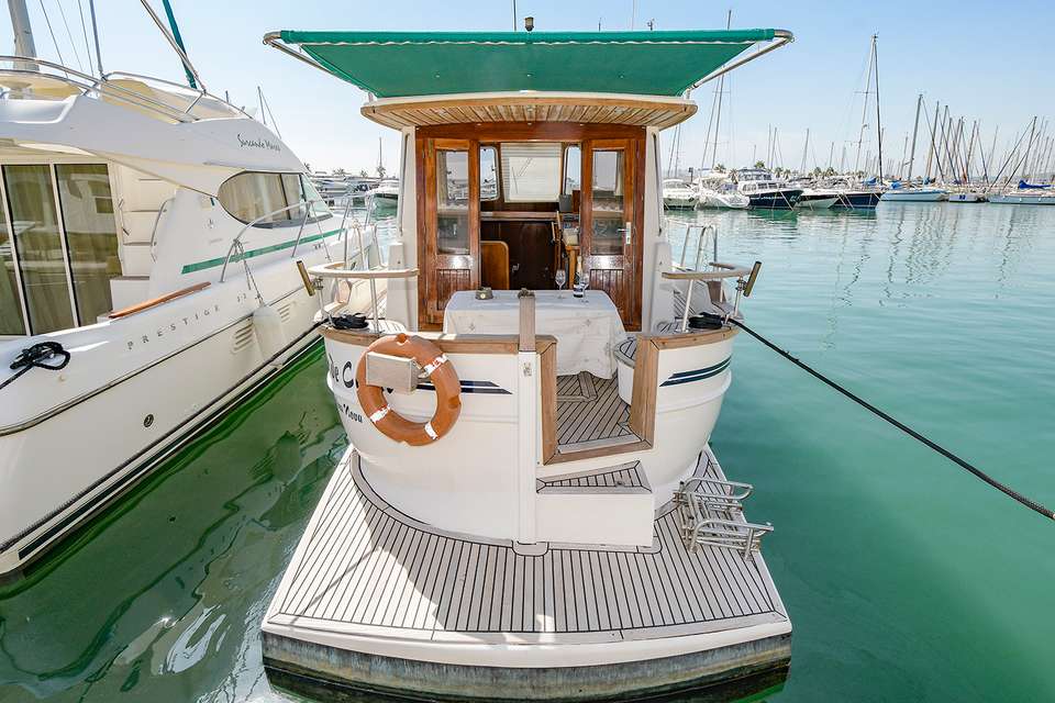 Menorquin Yacht 100