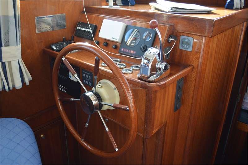 Monty Bank Trawler 950