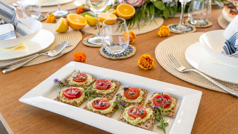 Ferretti Custom Line 100