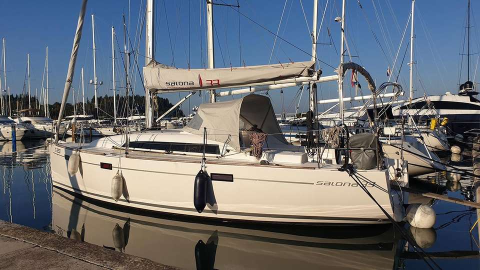 Salona 33