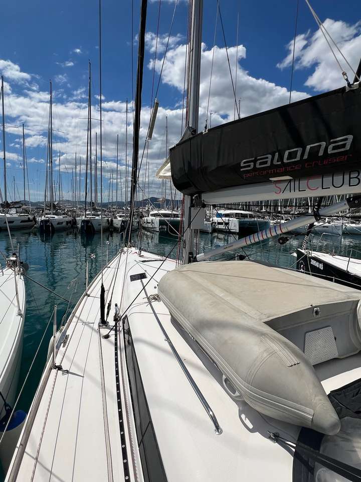 Salona 44