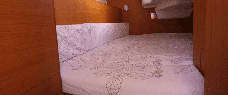 Sun Odyssey 33i Performance