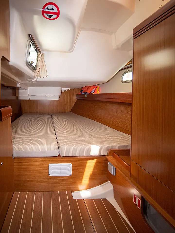 Sun Odyssey 42i