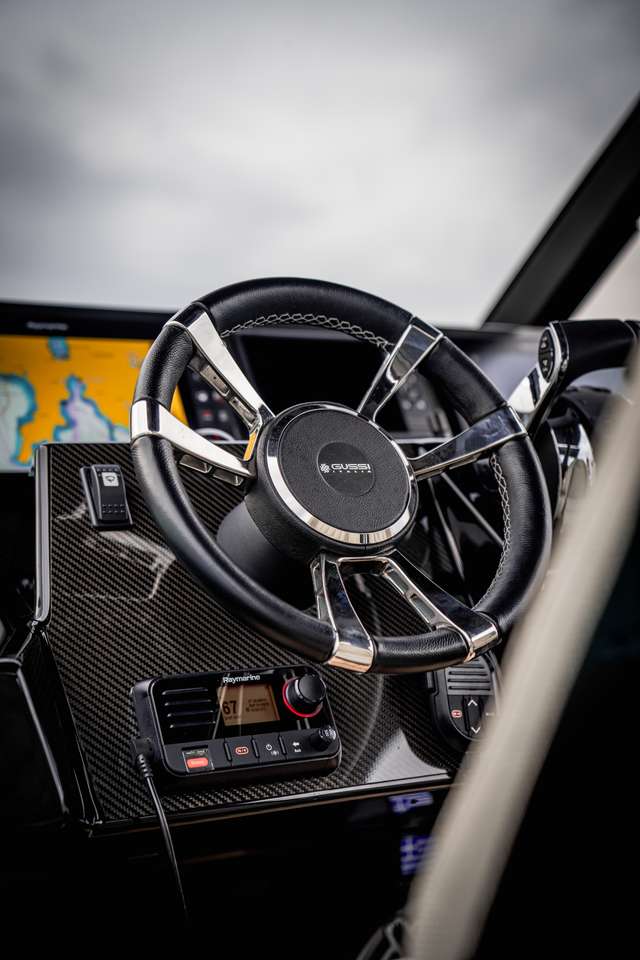 38 Grand Sport