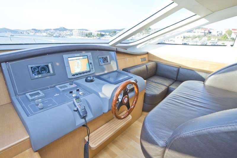 Abacus 70 Fly