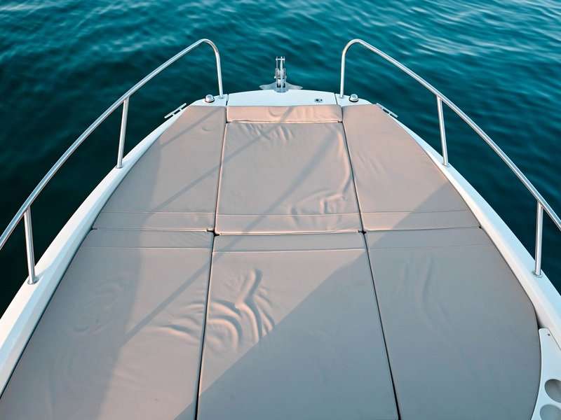 Activ 675 Sundeck