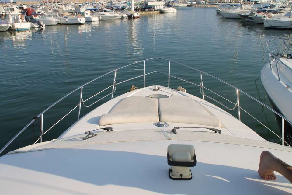 Azimut 46