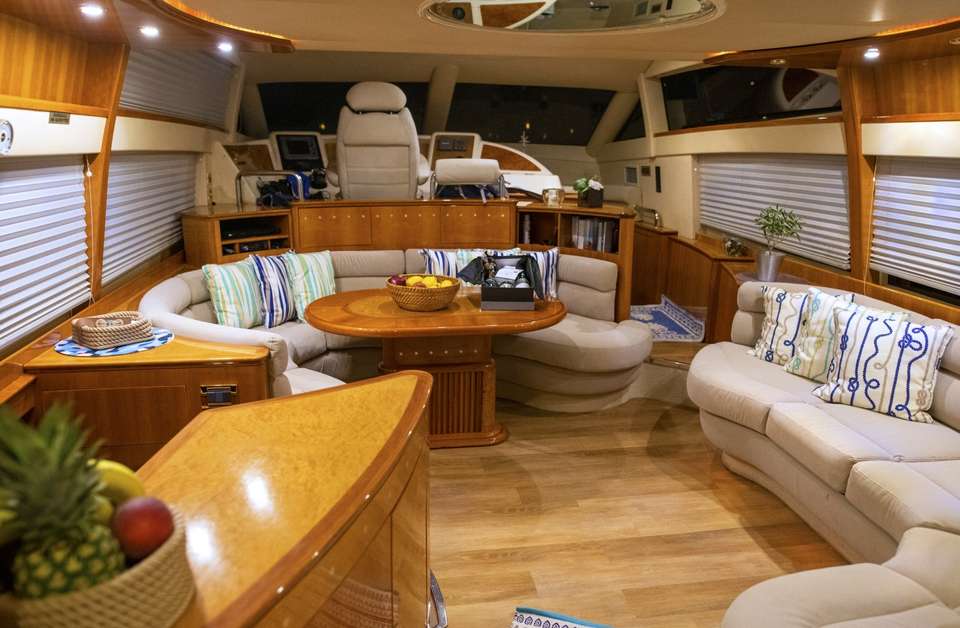 Azimut 58
