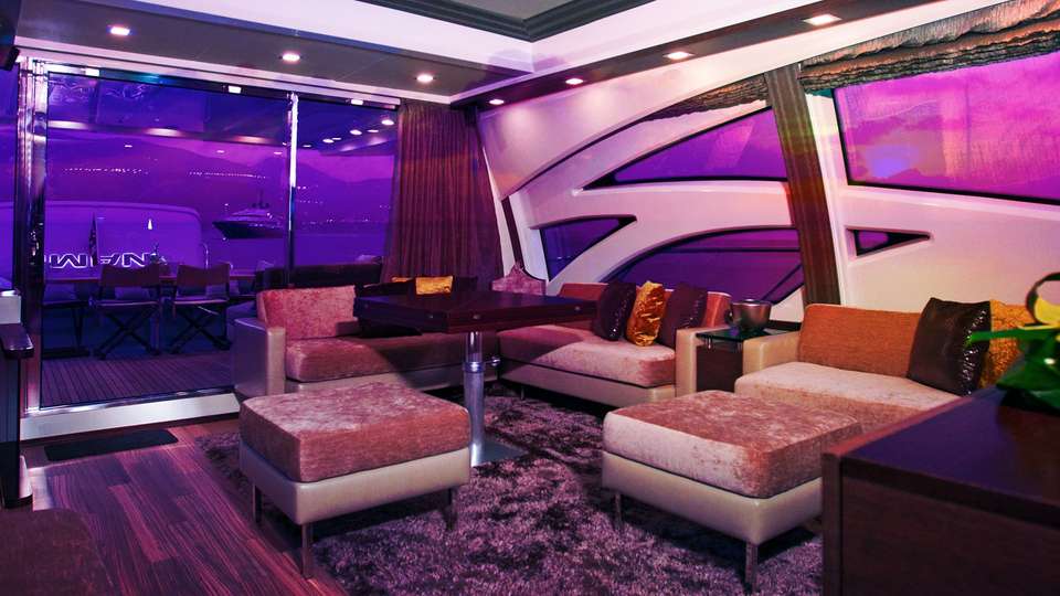 Azimut 86S