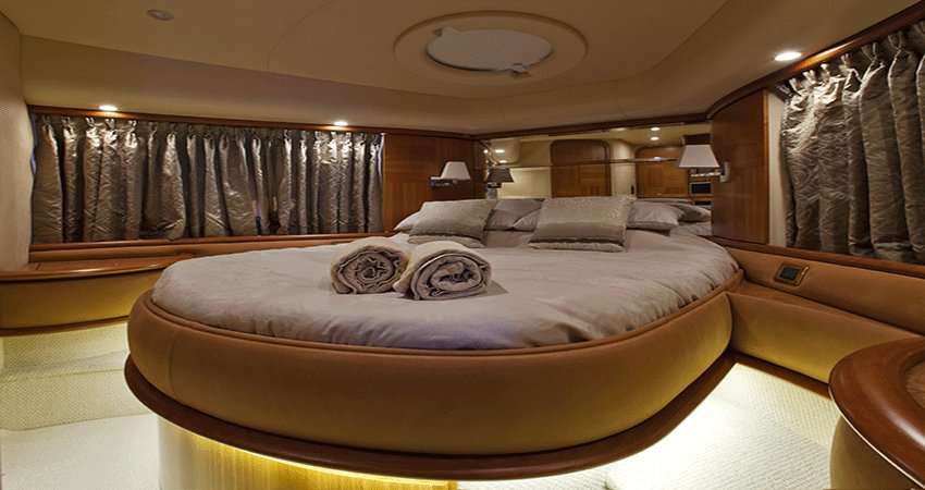 Azimut custom 62ft