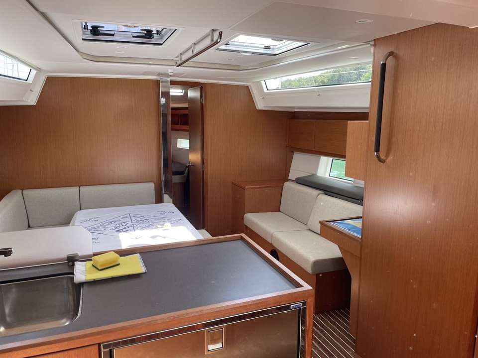Bavaria C45 Style