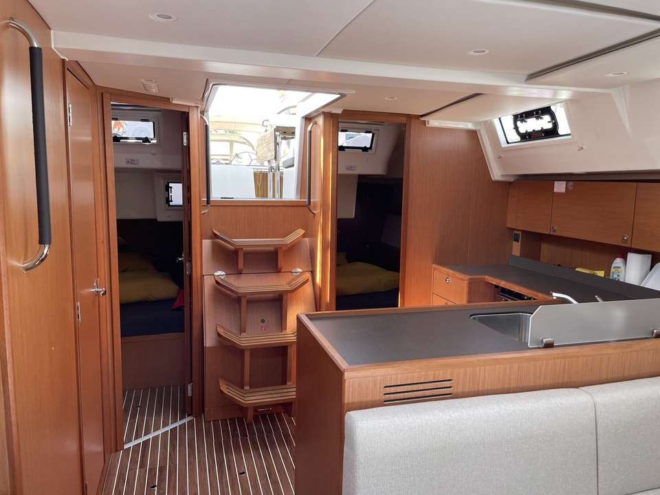 Bavaria C45 Style