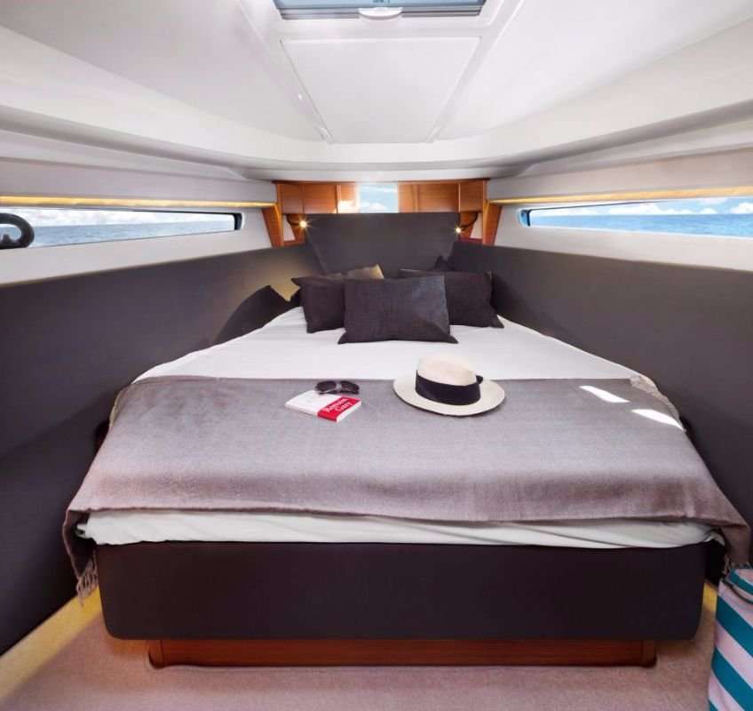 Bavaria Sport 360 coupe