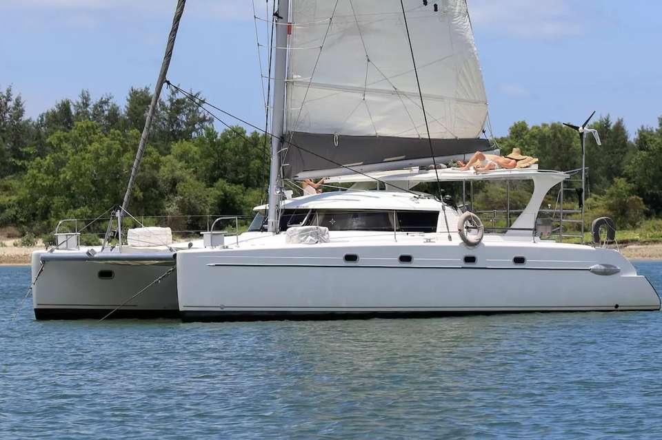 Catana 43