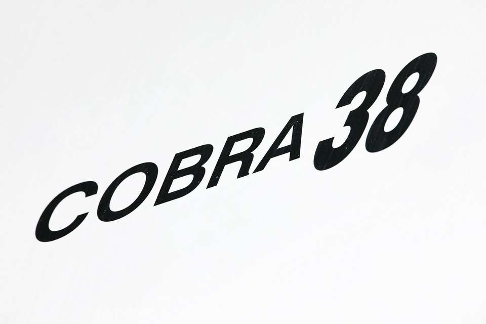 Cobra 38
