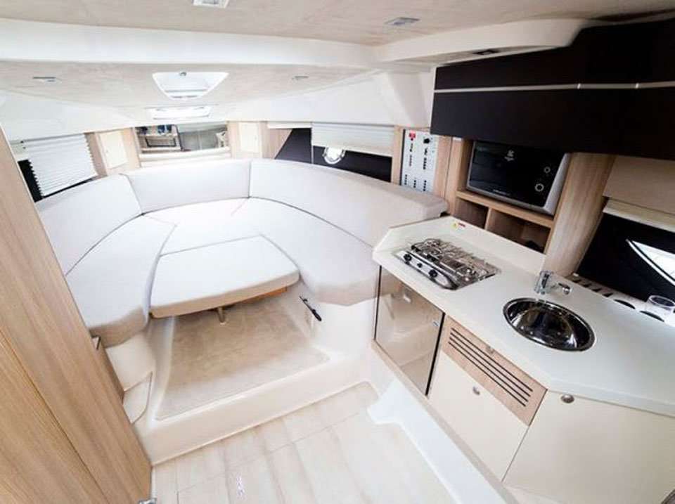 Cranchi Endurance 33