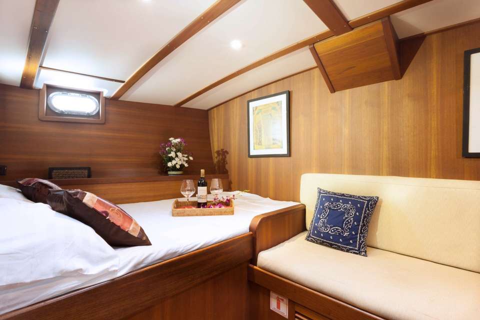 Don Brooke Pilot House 77