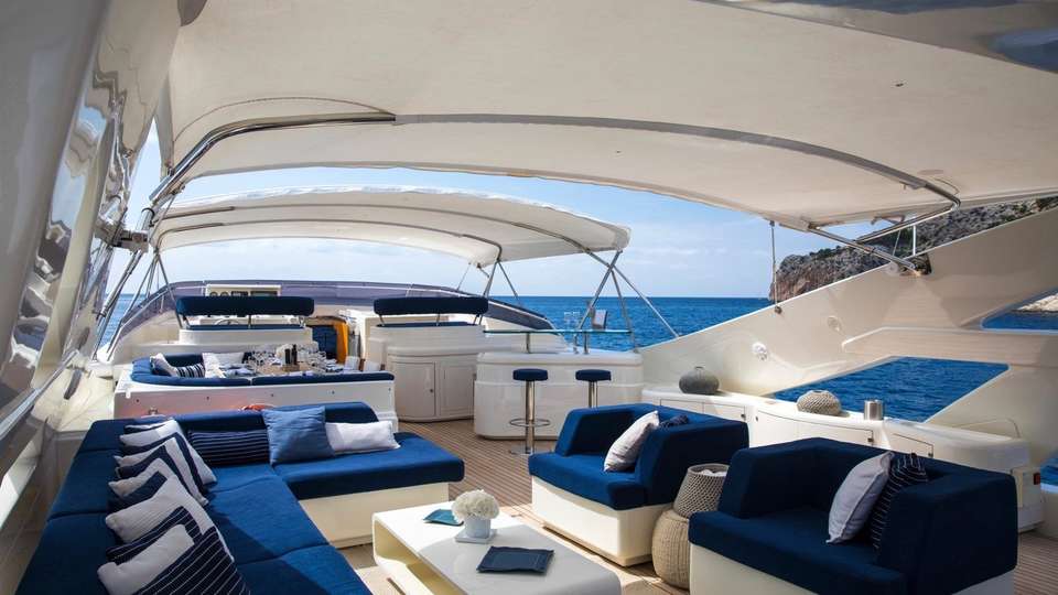 Ferretti 112