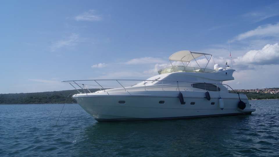 Ferretti 460