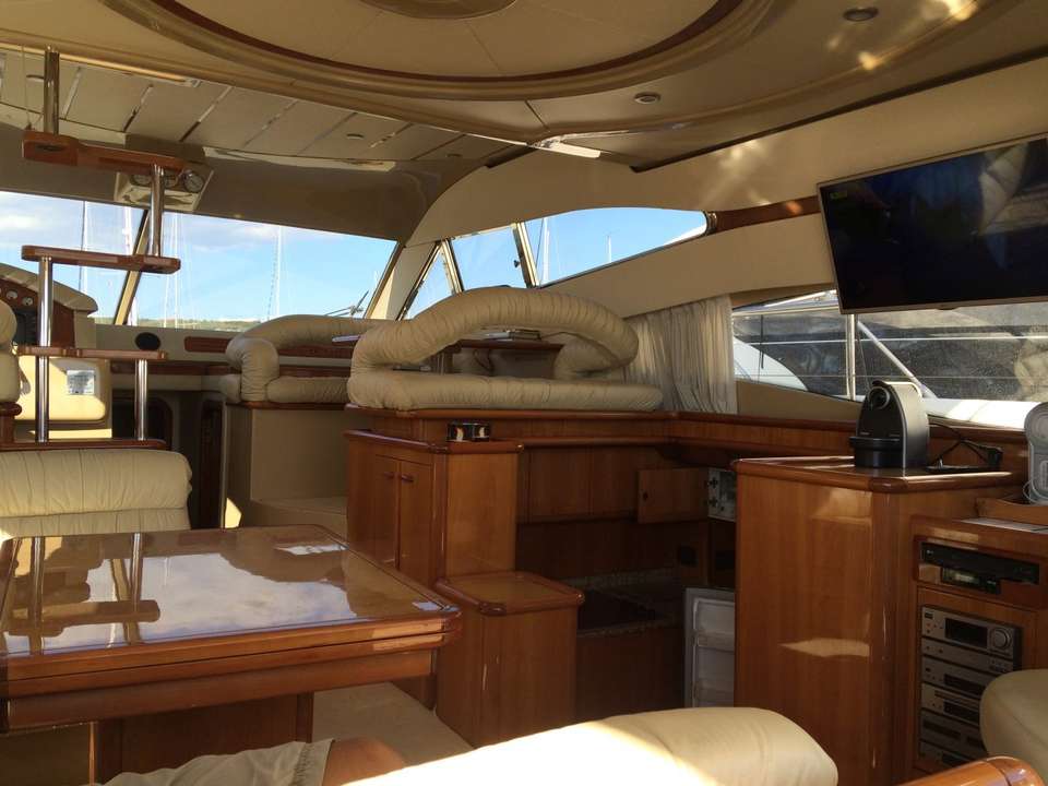 Ferretti 460
