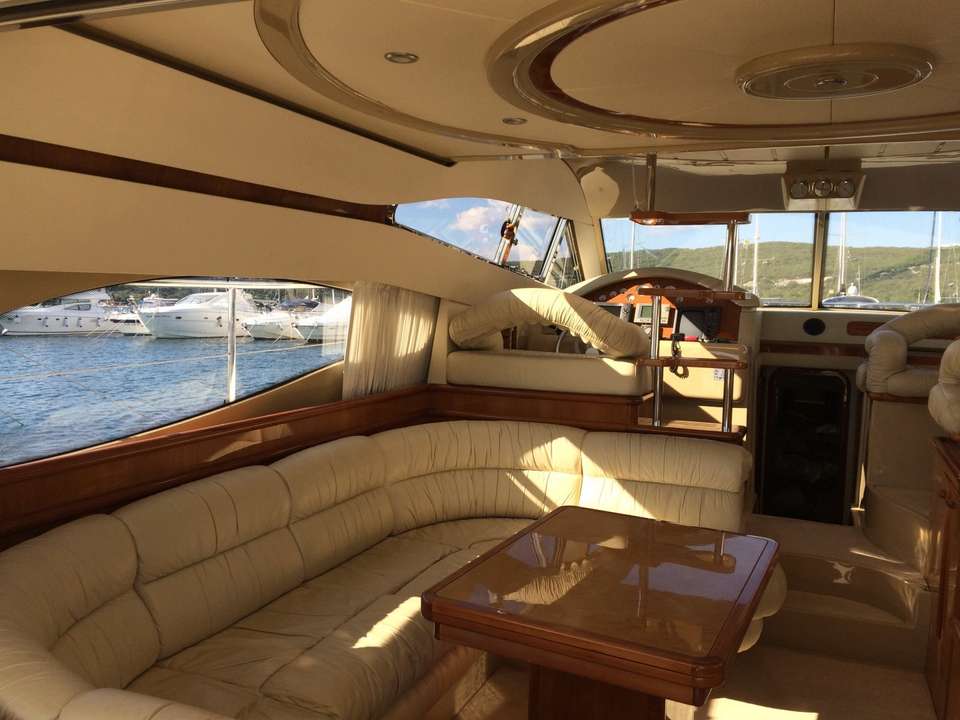 Ferretti 460
