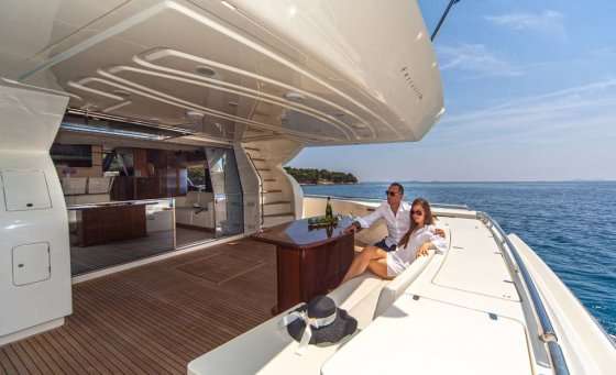 Ferretti 780