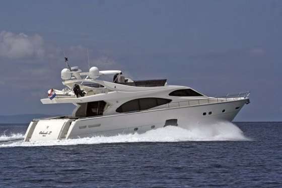 Ferretti 780