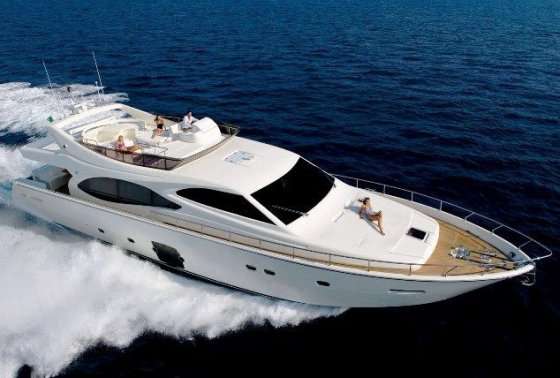Ferretti 780