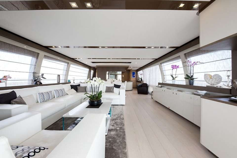 Ferretti 960