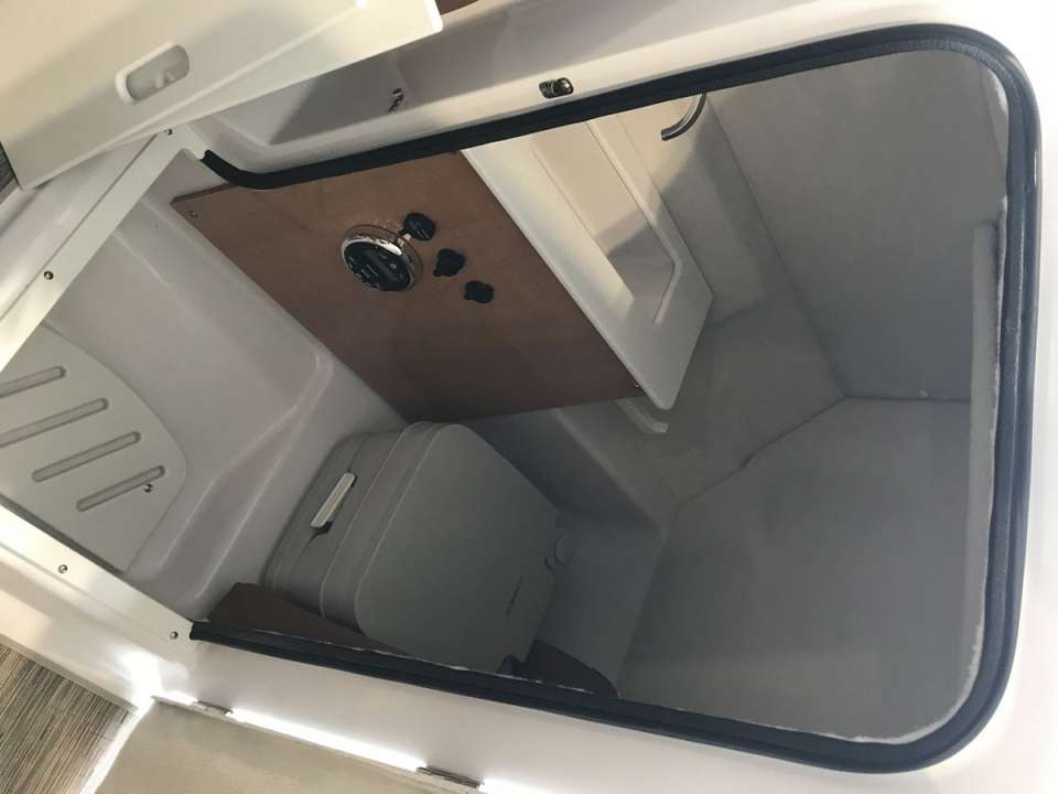 Glastron GT 245
