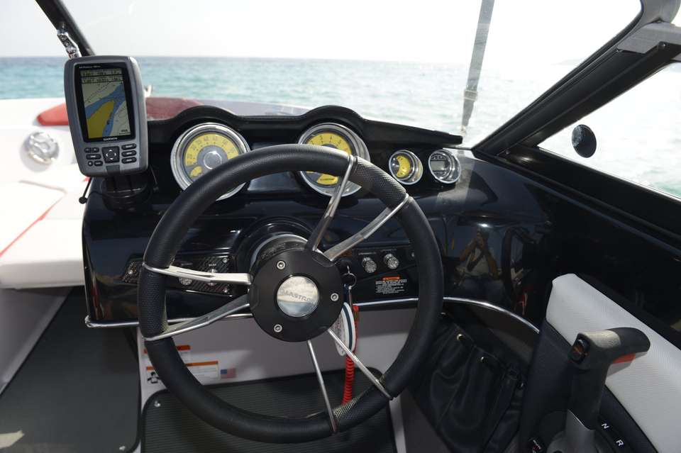 Glastron GTS 205