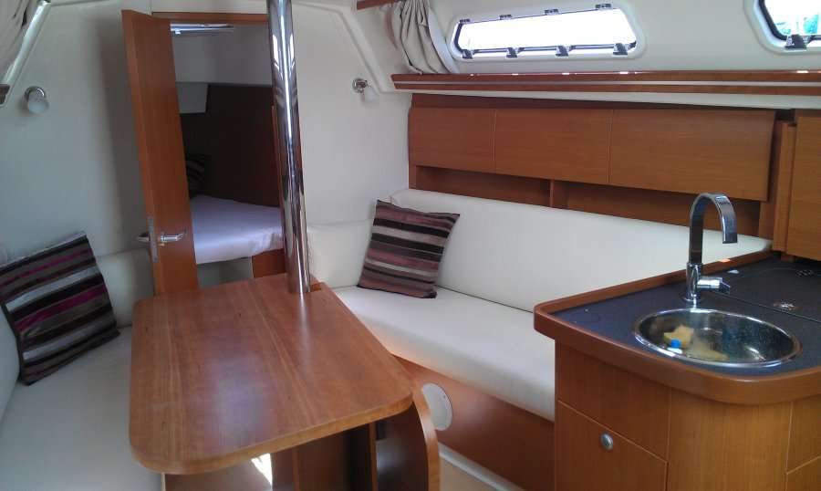 Hanse 325
