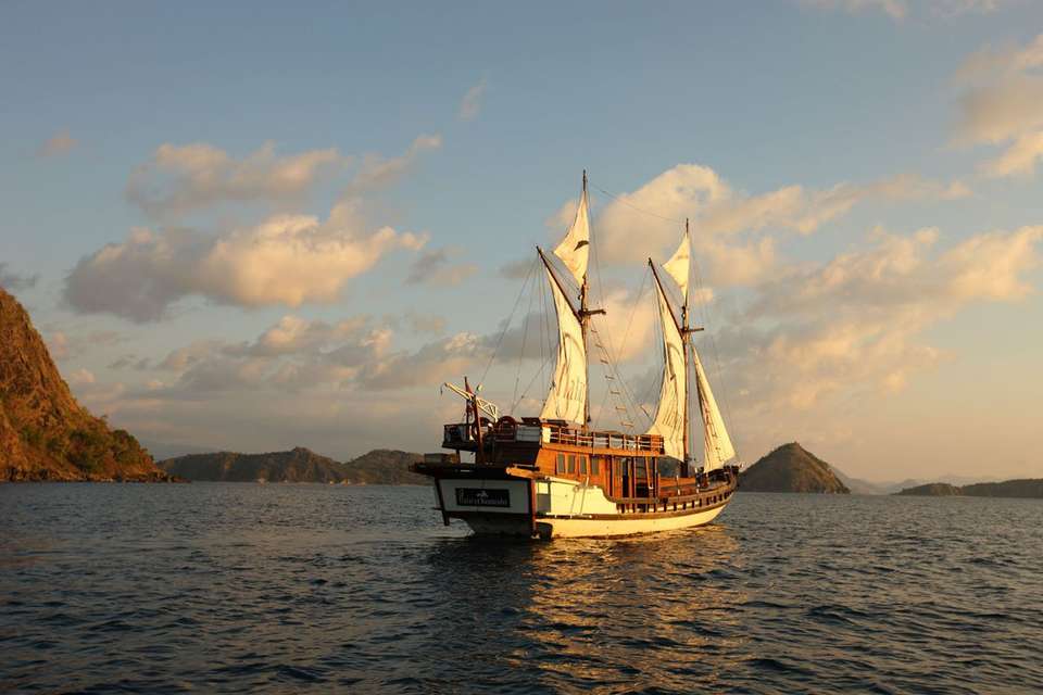 Indonesian Gulet 10
