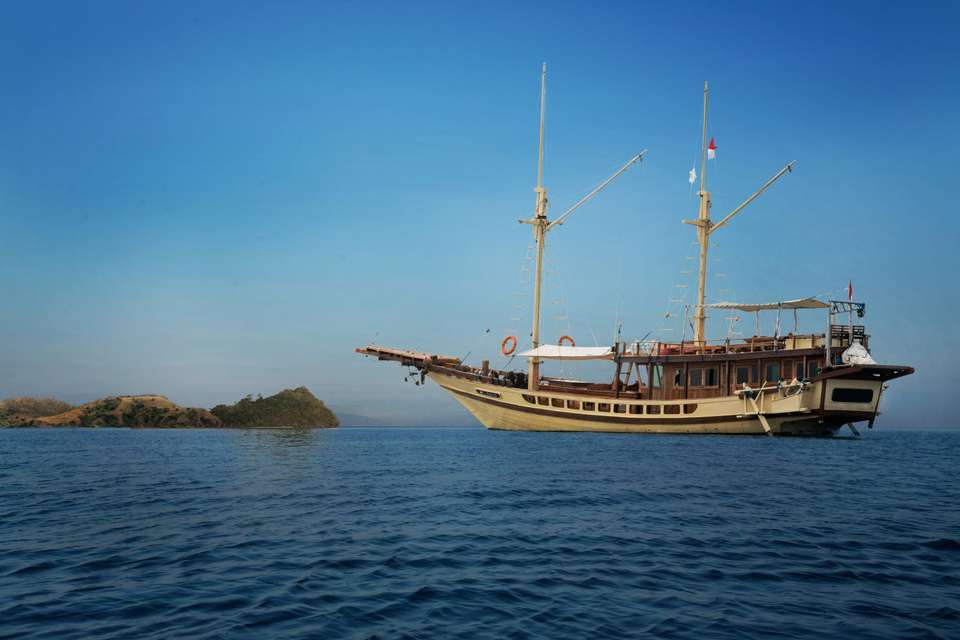 Indonesian Gulet 12