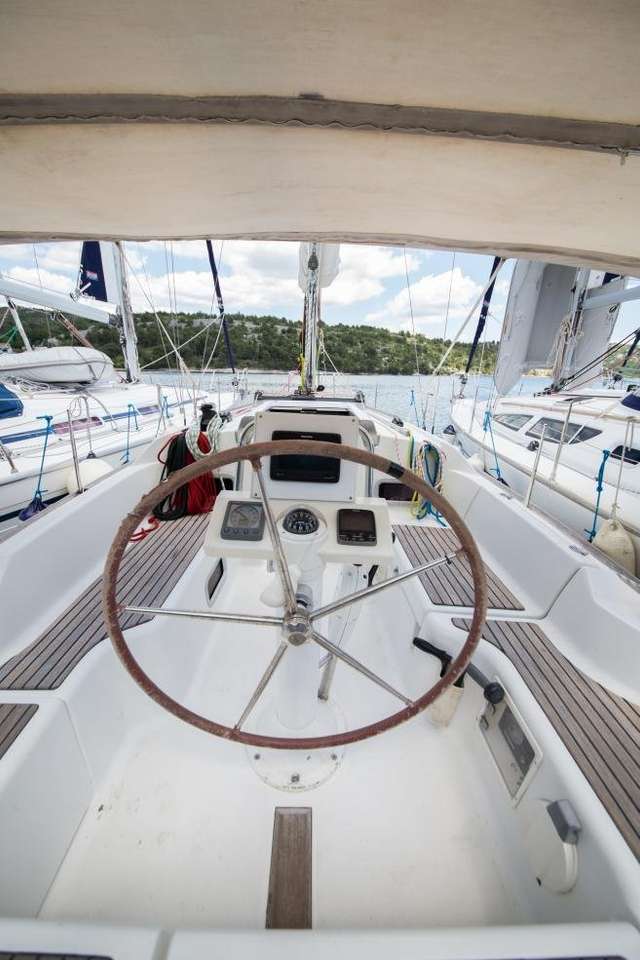 Oceanis 31