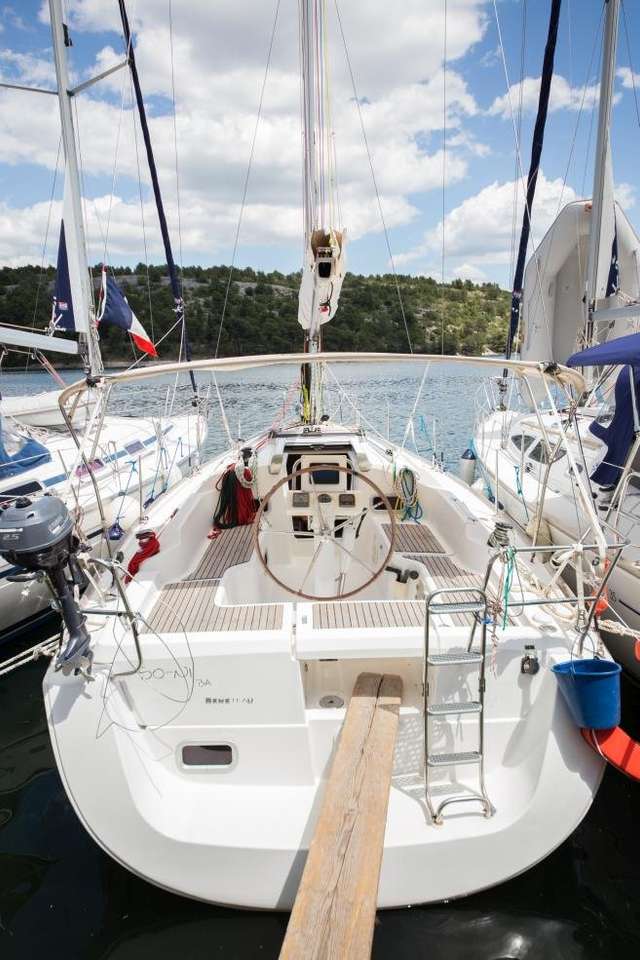 Oceanis 31