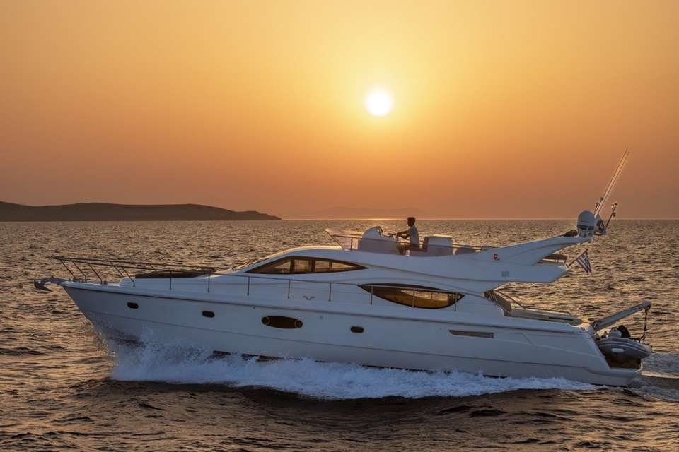 Ferretti 550