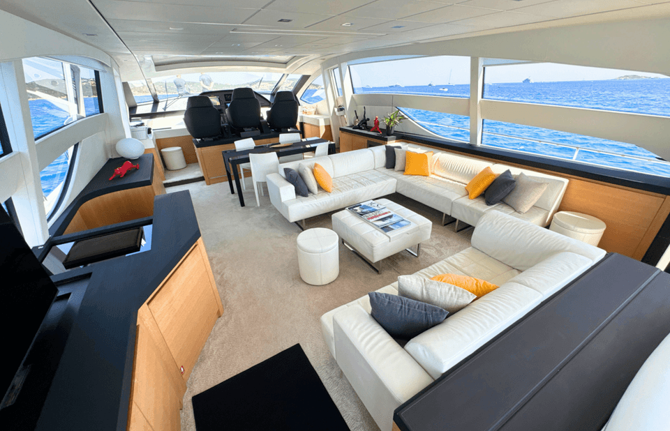 Pershing 80