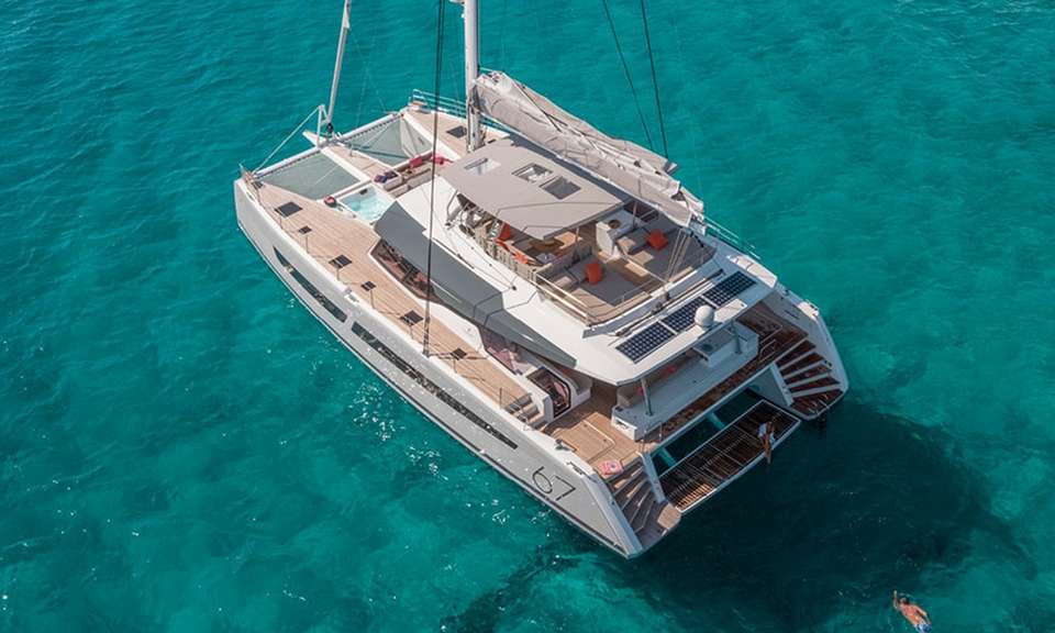 Fountaine Pajot 60