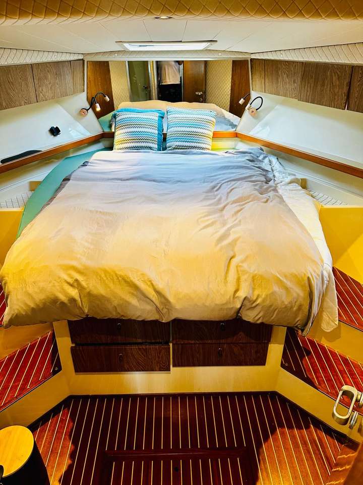 Ferretti 39 fly