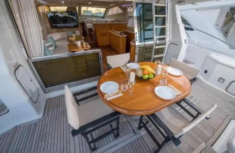 Ferretti 39 fly