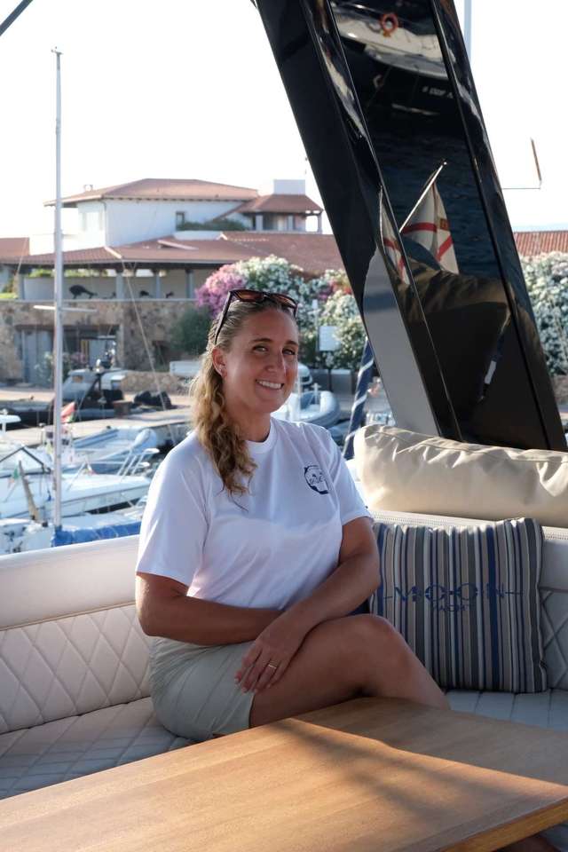 Moon Yacht 60