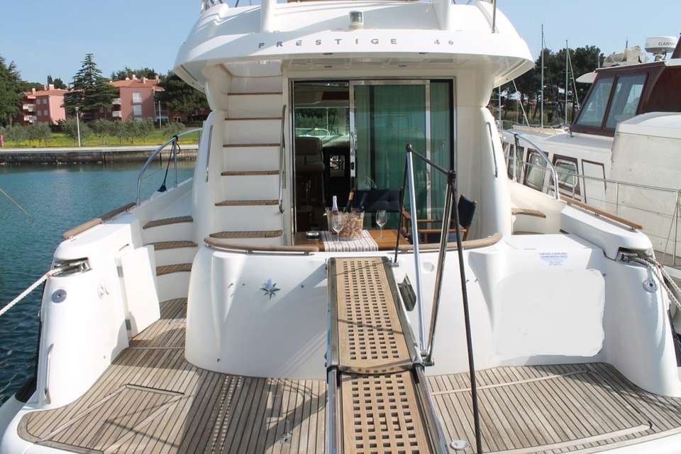 Silverton Ovation 52