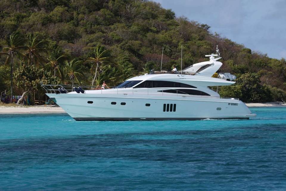 Princess Flybridge 67