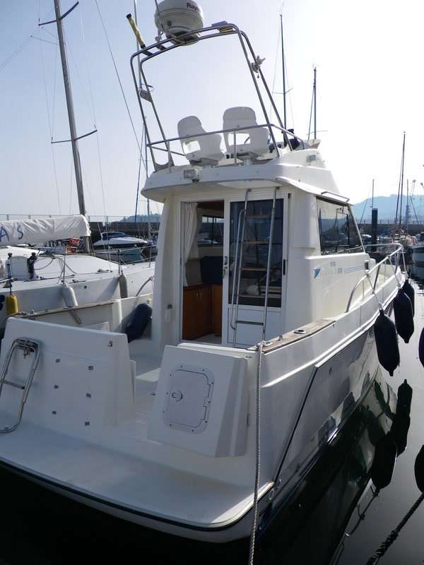 Rodman 870 Fly