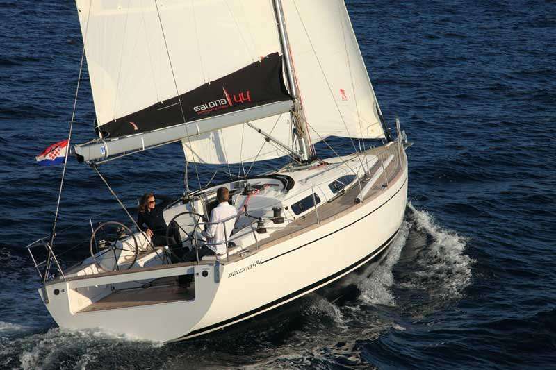 Salona 44